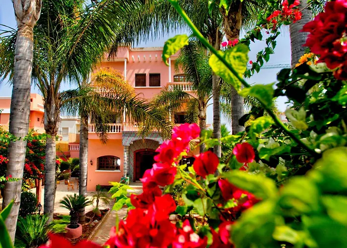 Lhostel A